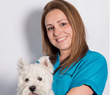 Auxiliar veterinaria en recepcion Silvia Cabello